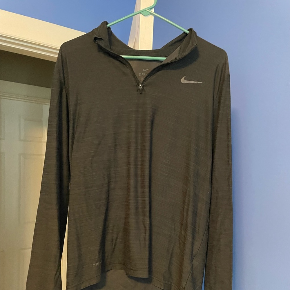 Men’s Nike Pullover- Size Large
